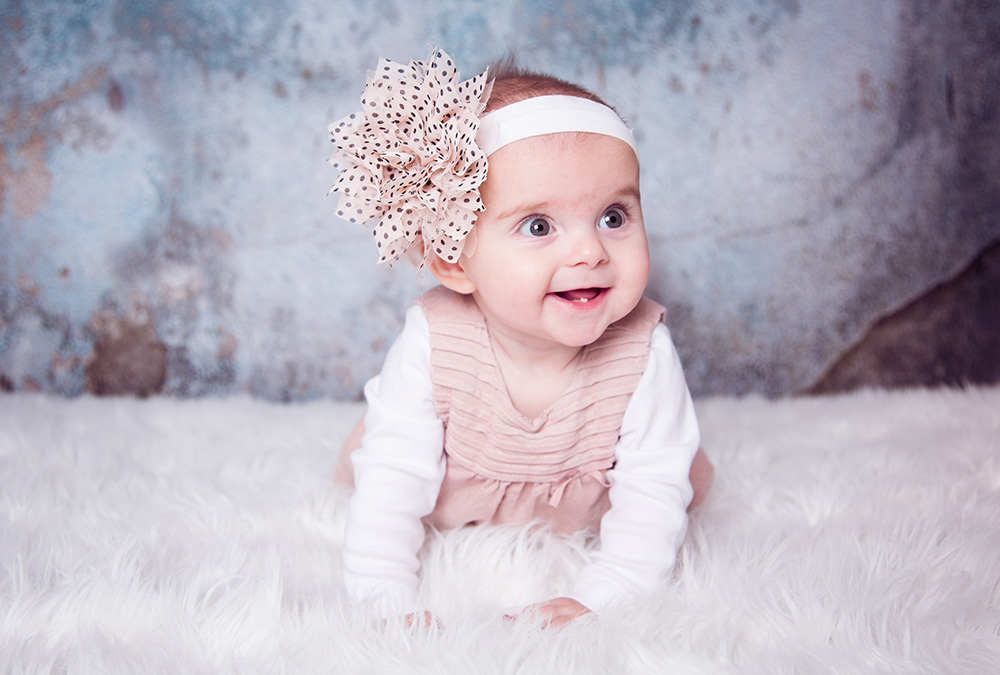 Babyfotos mit Haarbändern